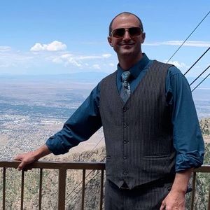 Meet your Posher, Gabriel